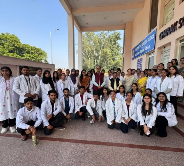 फॉरेंसिक साइंस के विद्यार्थियों के लिए खुलेंगे रोजगार के नए रास्ते, FSL उत्तर प्रदेश से एमओयू पर चर्चा