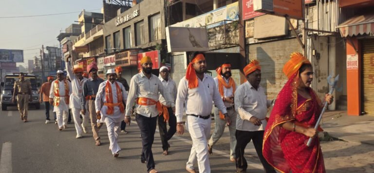 नवरात्र के तीसरे दिन शिवसेना की दुर्गा माता दौड़